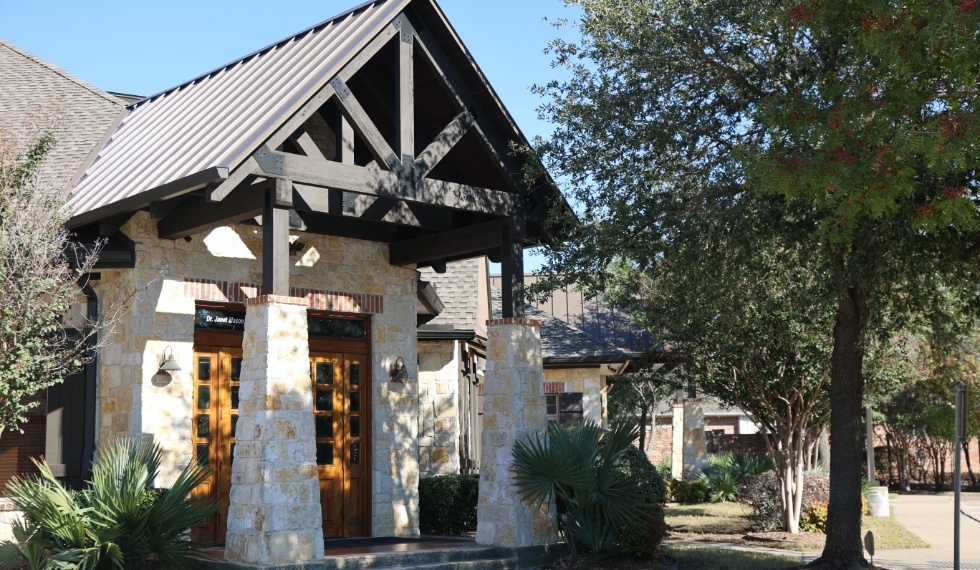 Outside view of Garland Texas dental office building